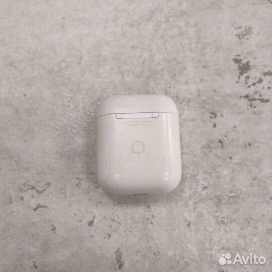 Беспроводные наушники Apple AirPods