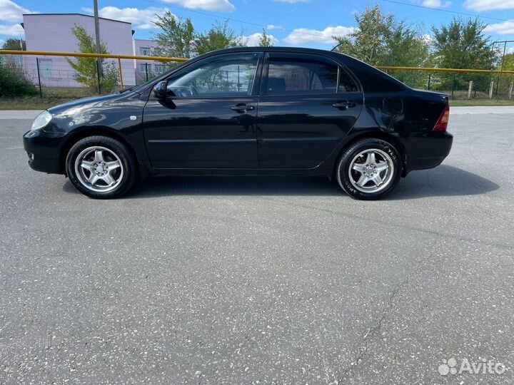 Toyota Corolla, 2004
