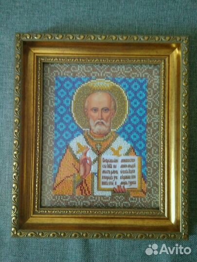 Икона вышита бисером