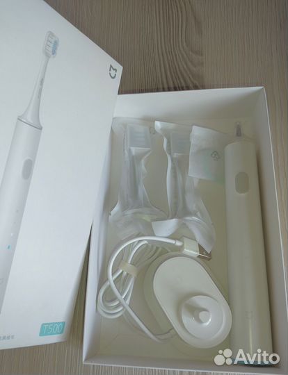 Электронная зубная щетка