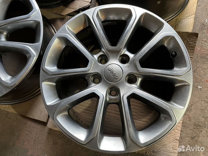 Оригинальные диски R18 5x127 Grand Cherokee WK2