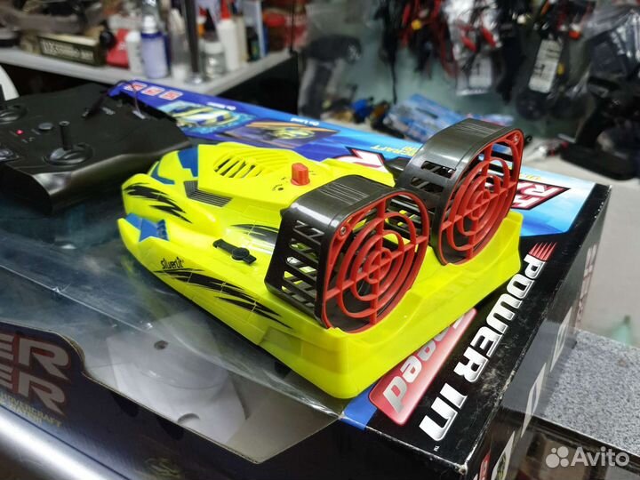 Радиоуправляемое судно на воздушной подушке