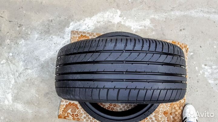 Cooper Courser Traction LT 235/30 R20