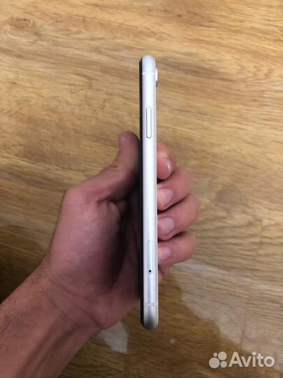 iPhone Xr, 128 ГБ