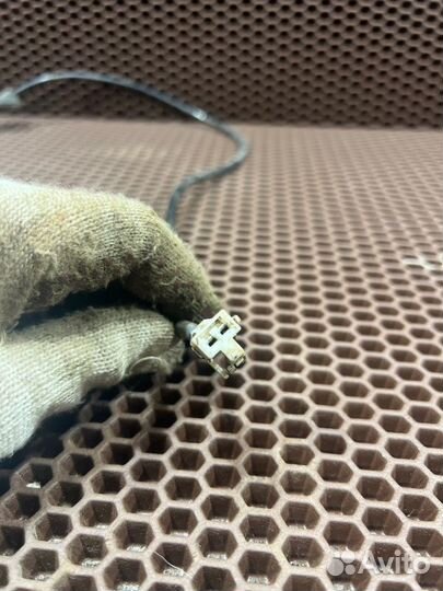 Датчик abs задний правый Kia Carens 3 G4KA 2011