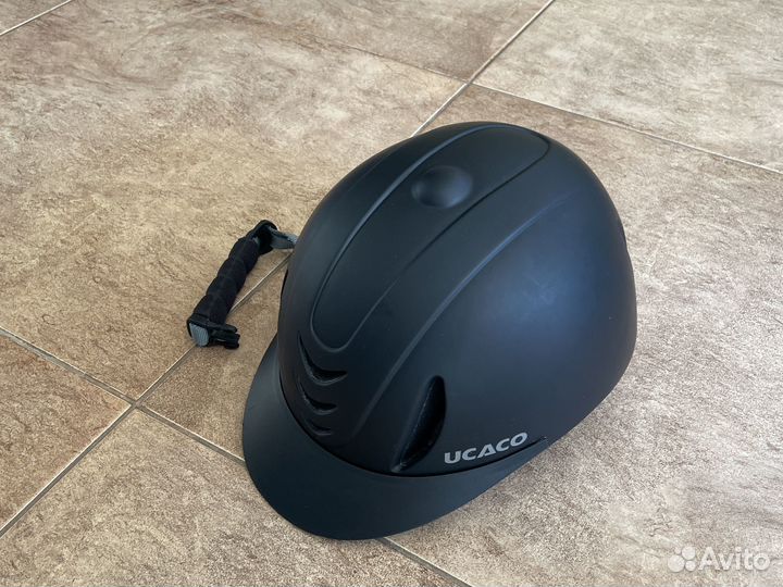 Шлем для конного спорта