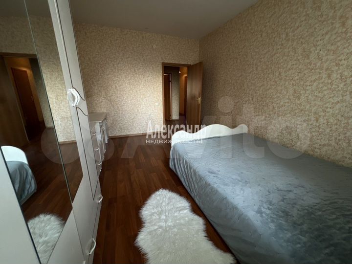 2-к. квартира, 56 м², 1/9 эт.