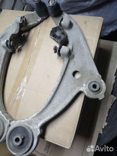 Рычаги передней подвески Ниссан Теана 2012год