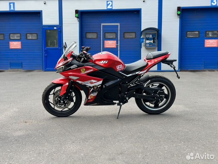 Электромотоцикл Yamaha R-3