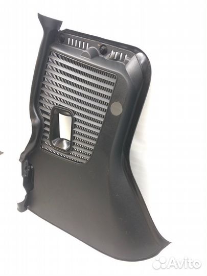 Накладка моторного отсека левая Mercedes-Benz Glc