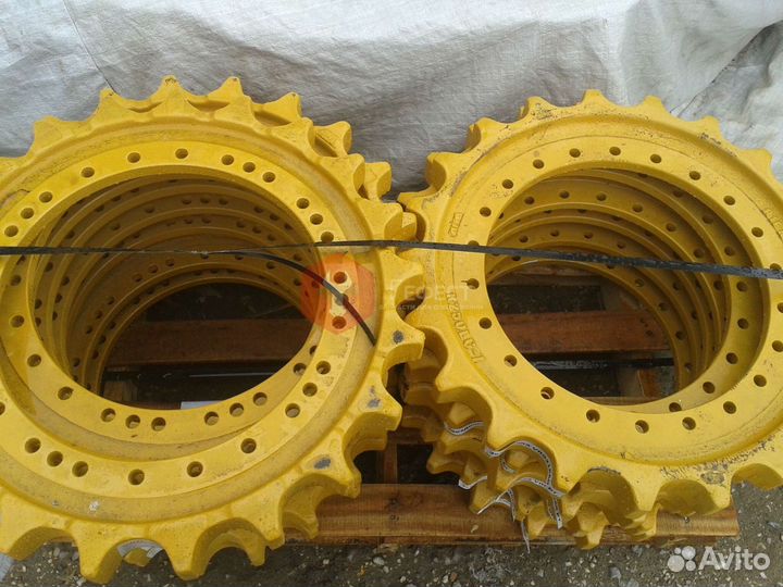 Звездочка Hitachi ZX270-3