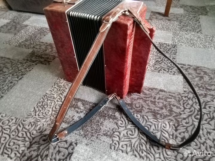 Баян