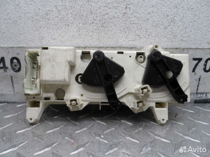 Переключатель отопителя Renault Megane 1 658054M