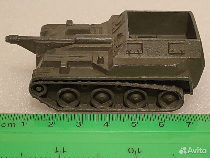 Игрушка для детей. Машинка. Самоходка