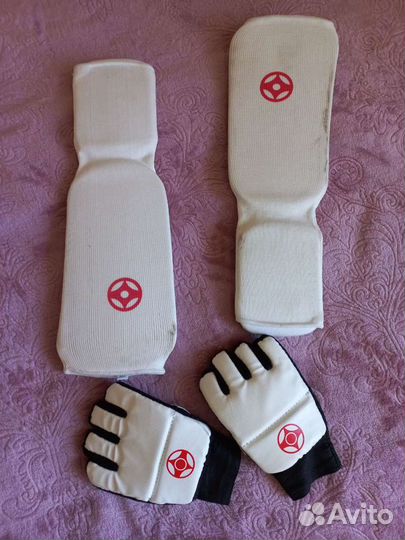 Защита голени и стопы, перчатки купили