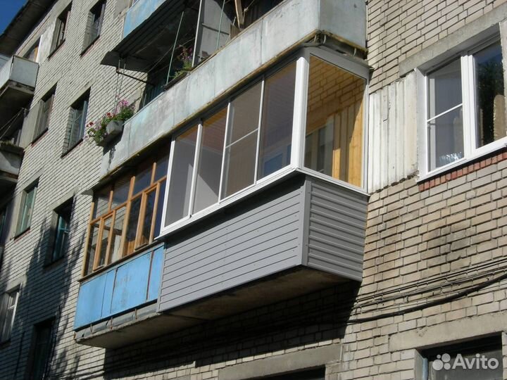 Балкон с отделкой от производителя