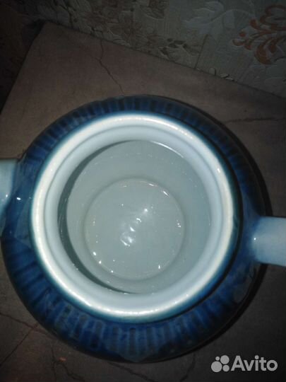 Заварочный чайник и ваза