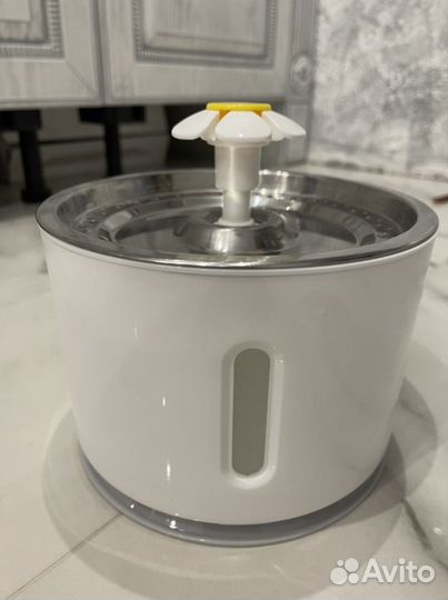 Фонтан поилка с датчиком движения