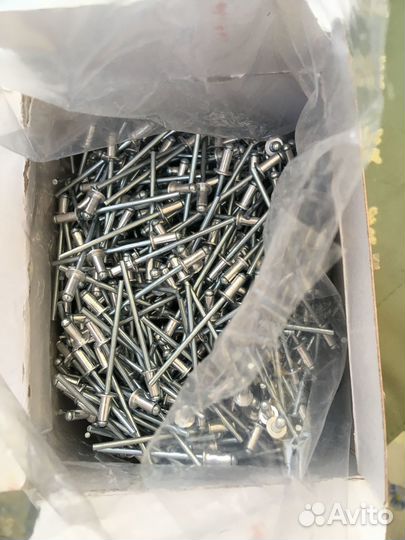 Заклепки вытяжные