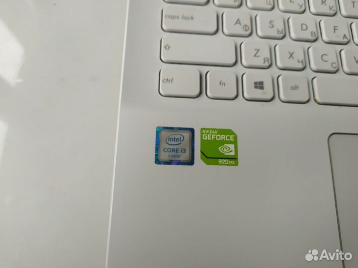Ноутбук asus R541U