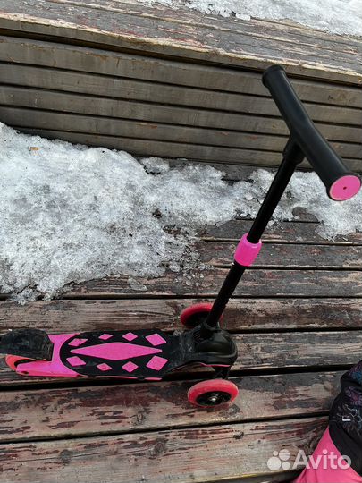 Самокат трехколесный