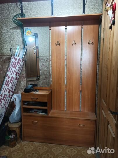 Вешалка в прихожую