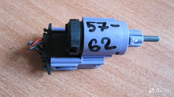 Датчик включения стопсигнала Skoda Fabia