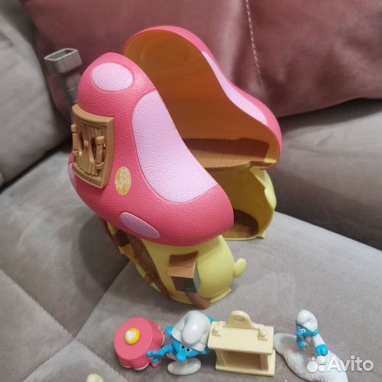 Домик со смурфиками