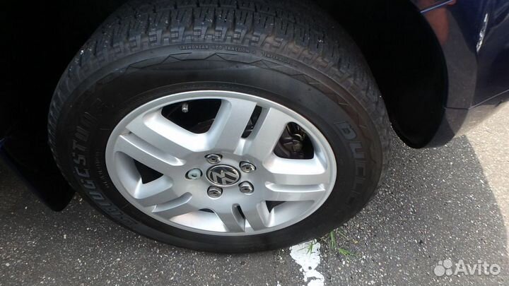 VW Touareg продается по запчастям (дорестайлинг)