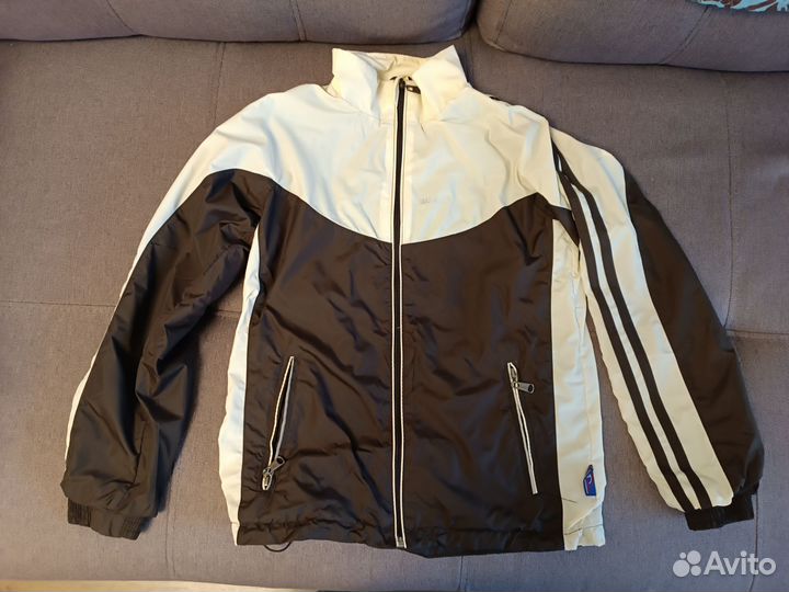 Костюм спортивный