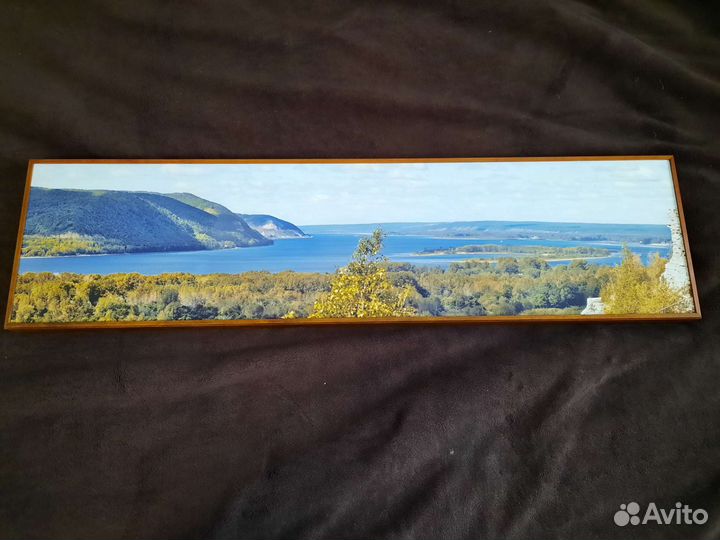 Картина в упаковке. Вид на Волгу