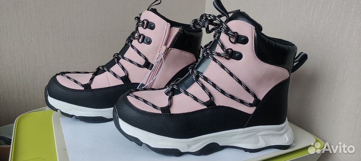 Ботинки весенние новые