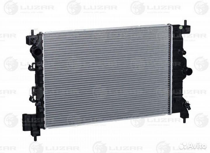 Радиатор охлаждения двигателя LRc0595 Chevrolet Av