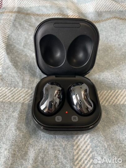 Samsung galaxy buds live