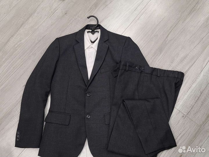 Брючный костюм для мальчика 156-160