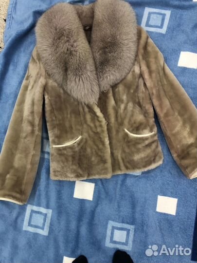Шуба мутоновая 46, воротник писец
