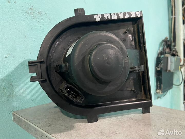 Моторчик печки Skoda Octavia 1 (A4)