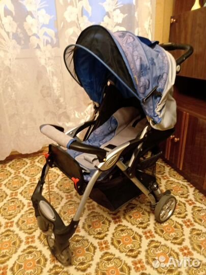 Прогулочная коляска