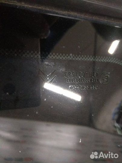 Форточка в крыло задняя левая Citroen C4 LC 1.6