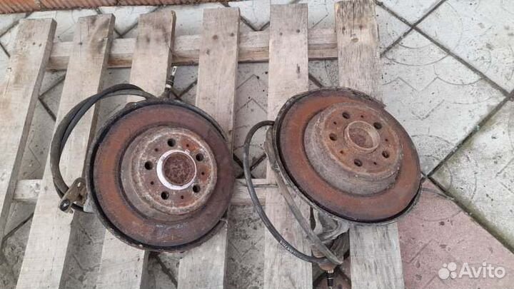 Кулак поворотный задний Volvo S80 1 TS 2.9 98-06