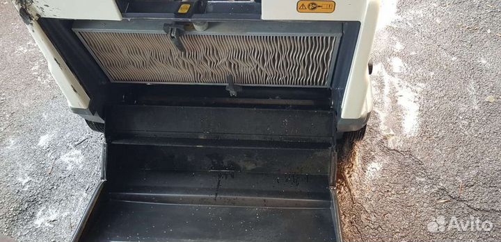 Пылесос подметалка