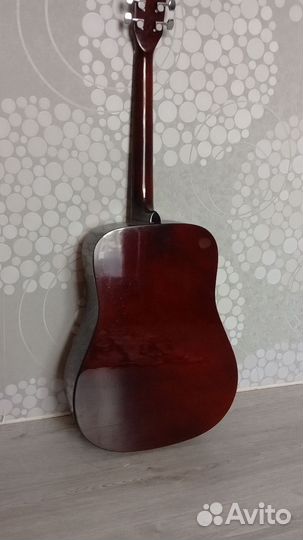 Акустическая гитара