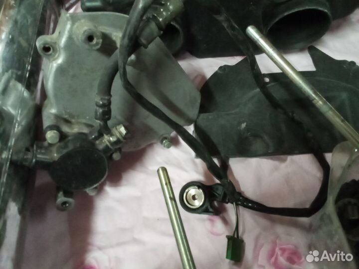 Продаю запчасти на Honda Cb1300 и x4