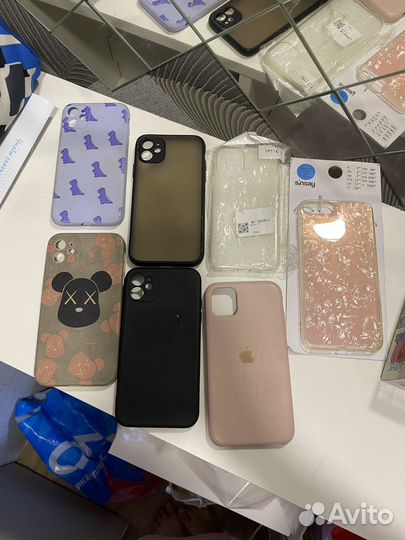Чехлы на iPhone 11