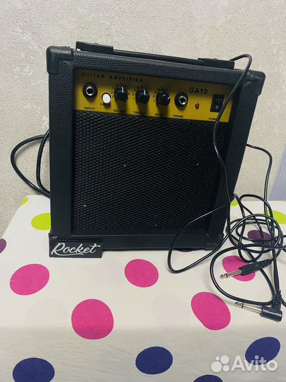 Электро гитара с комбоусилителем