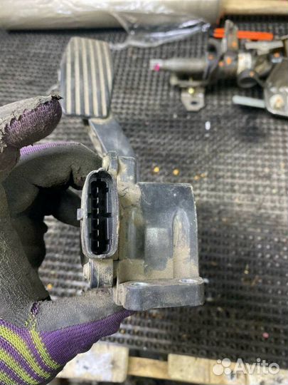 Педаль газа Лада 2115 BAZ11183 2012