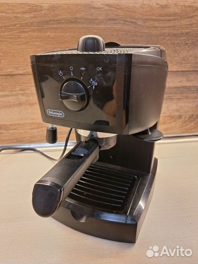 Кофеварка рожковая Delonghi