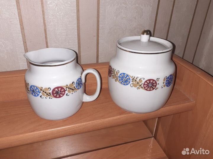 Чайник 4.5л, масленки,сахарница,молочник