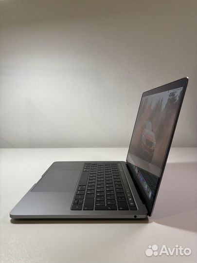 MacBook Pro 13 8/128GB Space Gray Touch Bar 2019