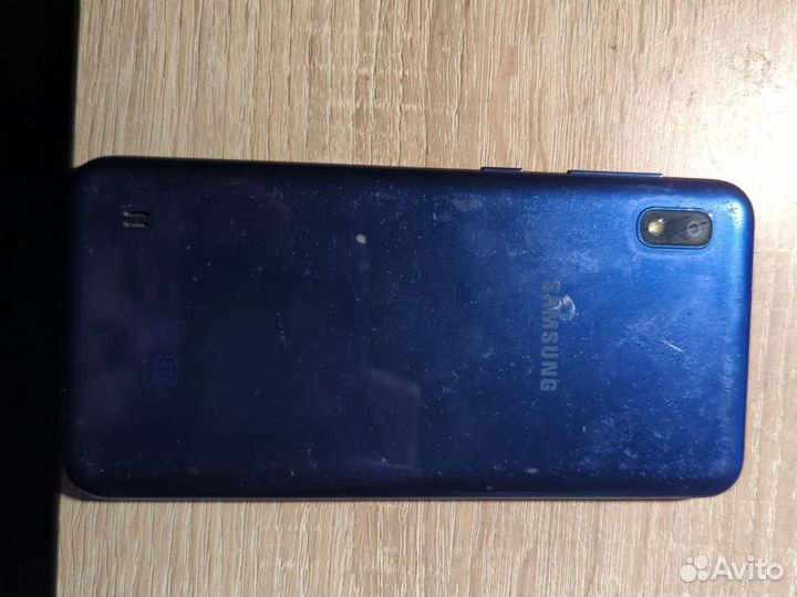 Samsung Galaxy A10, 4/32 ГБ